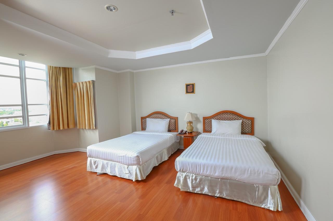 Hermitage Hotel Korat-Sha Nakhon Ratchasima Ngoại thất bức ảnh
