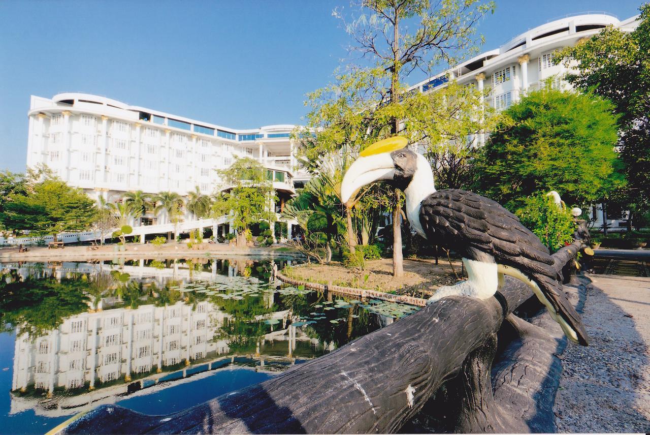 Hermitage Hotel Korat-Sha Nakhon Ratchasima Ngoại thất bức ảnh