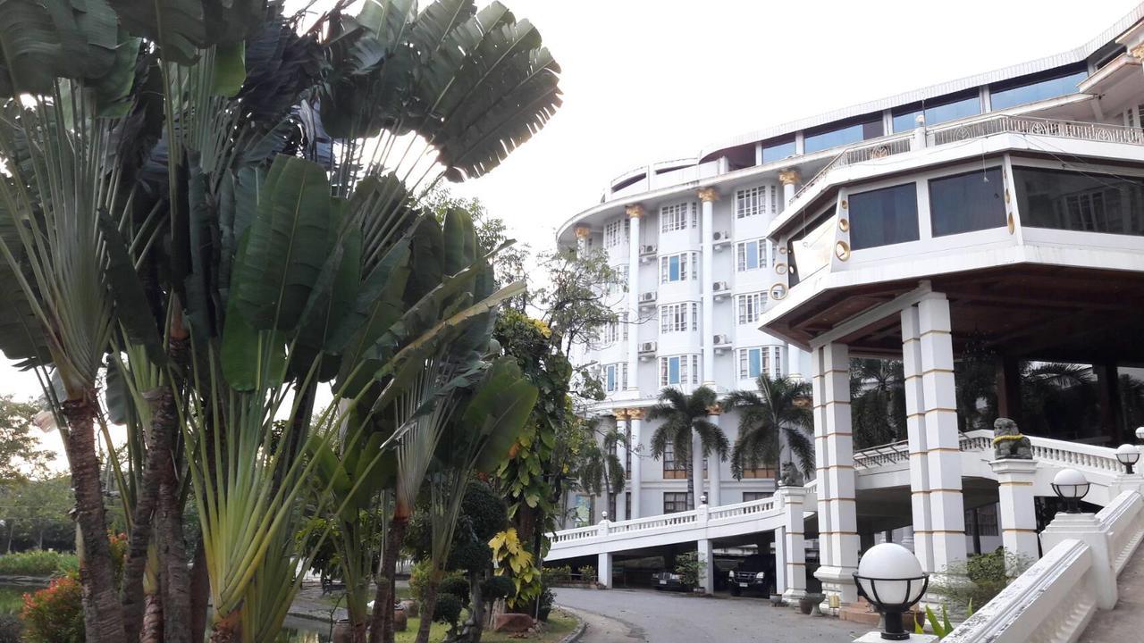 Hermitage Hotel Korat-Sha Nakhon Ratchasima Ngoại thất bức ảnh